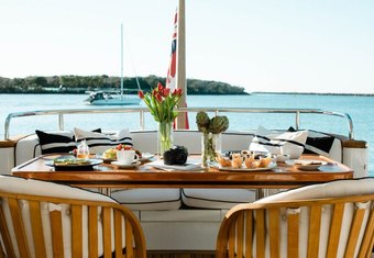 Sea Raes yacht charter lifestyle
