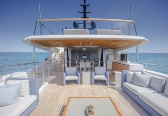 Phoenix yacht charter lifestyle
