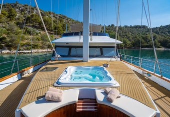 Navilux yacht charter lifestyle
                        
