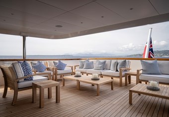 Tacanuya yacht charter lifestyle