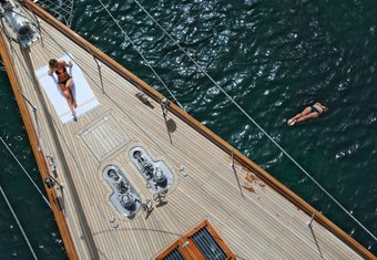 Gweilo yacht charter lifestyle