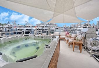 Fantasea yacht charter lifestyle
                        