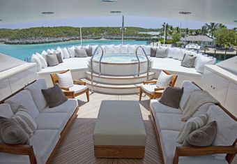 Mirabella yacht charter lifestyle
                        