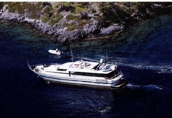 Lagoon yacht charter lifestyle
                        