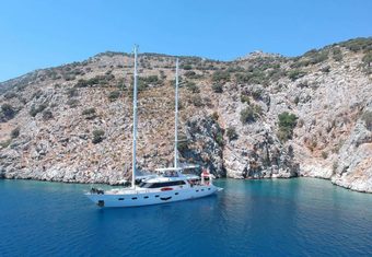 Angelo 3 yacht charter lifestyle
                        