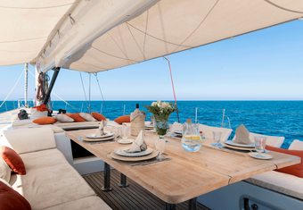 Quinta Santa Maria yacht charter lifestyle
                        