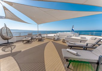 Cristal yacht charter lifestyle
                        