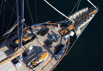 Pacha yacht charter lifestyle
                        