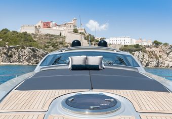 Sensation yacht charter lifestyle
                        