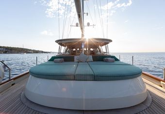 Norfolk Star yacht charter lifestyle
                        