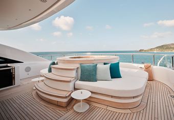 Xwave yacht charter lifestyle