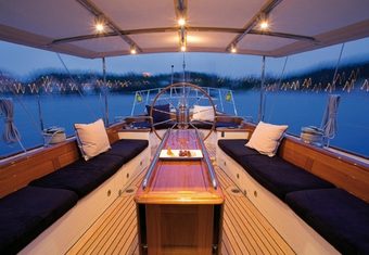 Seabiscuit yacht charter lifestyle
                        