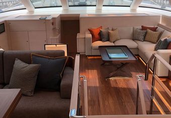 Archelon yacht charter lifestyle
                        