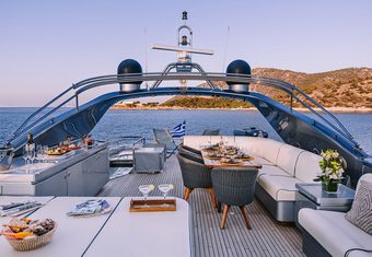 Elvi yacht charter lifestyle
                        