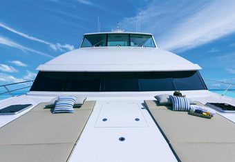 SeaGlass yacht charter lifestyle
                        