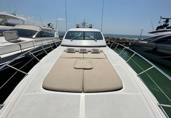 Elton II yacht charter lifestyle