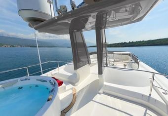 Zia Canaia yacht charter lifestyle
                        