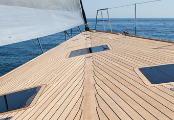 Aragon yacht charter lifestyle
                        