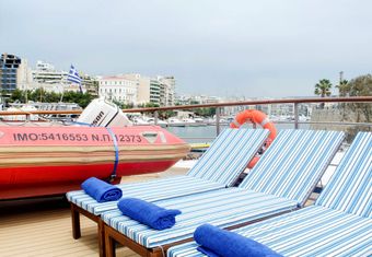 Callisto yacht charter lifestyle
                        