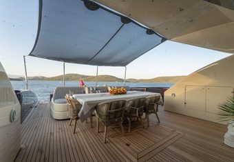 Kayanni yacht charter lifestyle