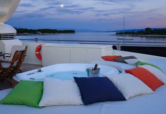 Novela yacht charter lifestyle