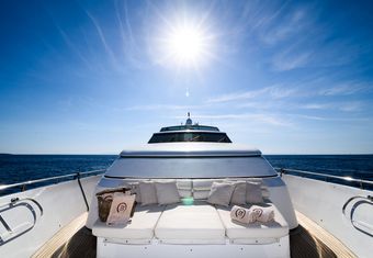 Zen yacht charter lifestyle
                        