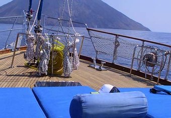 Rex Siciliae I yacht charter lifestyle
                        