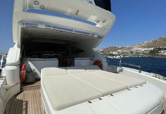 Yaloou Dream yacht charter lifestyle