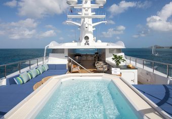Scott Free yacht charter lifestyle
                        
