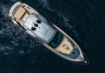 Veles yacht charter lifestyle
                        