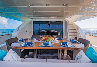 Vida Boa yacht charter lifestyle
                        