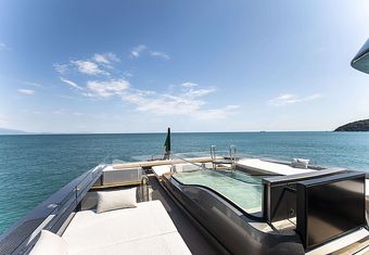 Panam yacht charter lifestyle
                        