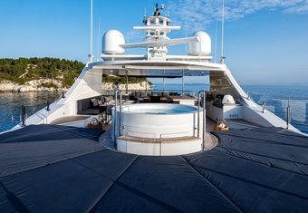 Zia yacht charter lifestyle
                        