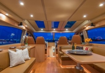 Divas Del Mar yacht charter lifestyle
                        