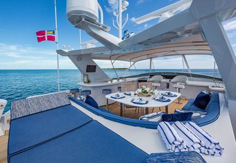 Destiny yacht charter lifestyle
                        