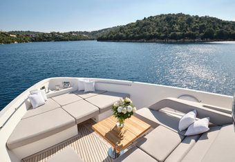 Nirvana yacht charter lifestyle
                        