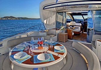 Sea U yacht charter lifestyle