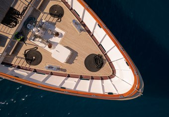 Queen Eleganza yacht charter lifestyle
                        