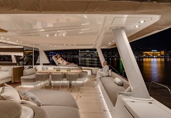 Siete Mares yacht charter lifestyle