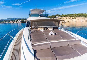 Bluem yacht charter lifestyle