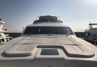 Ocean Delta 11 yacht charter lifestyle
                        