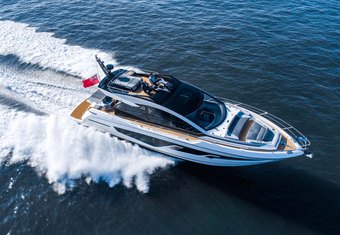 Forza yacht charter lifestyle
                        