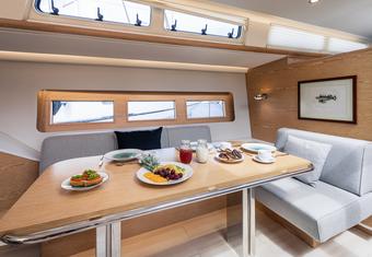 Agarimo Six yacht charter lifestyle