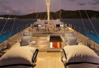 yacht rental fiji