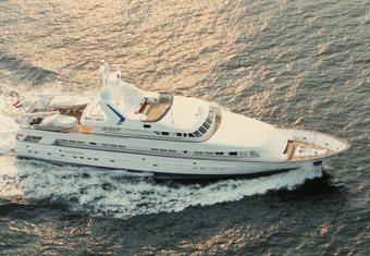 Kassandra yacht charter lifestyle
                        