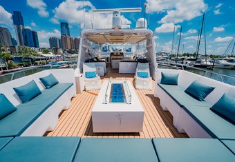 Justine yacht charter lifestyle
                        