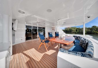 Seaspeak yacht charter lifestyle