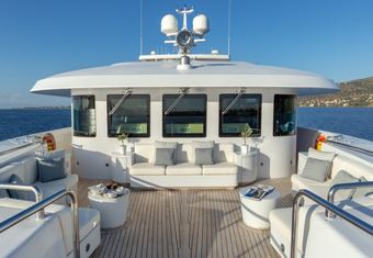 Zaliv III yacht charter lifestyle
                        