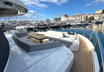 Semela yacht charter lifestyle
                        