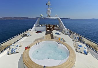 O'Rion yacht charter lifestyle
                        